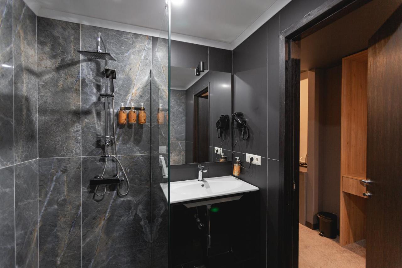 West Inn Georgia Kutaisi Bagian luar foto